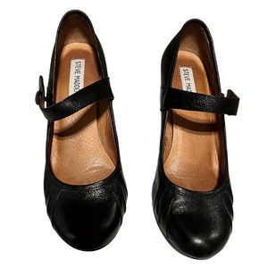 Steve Madden classic Black Leather Mary Janes